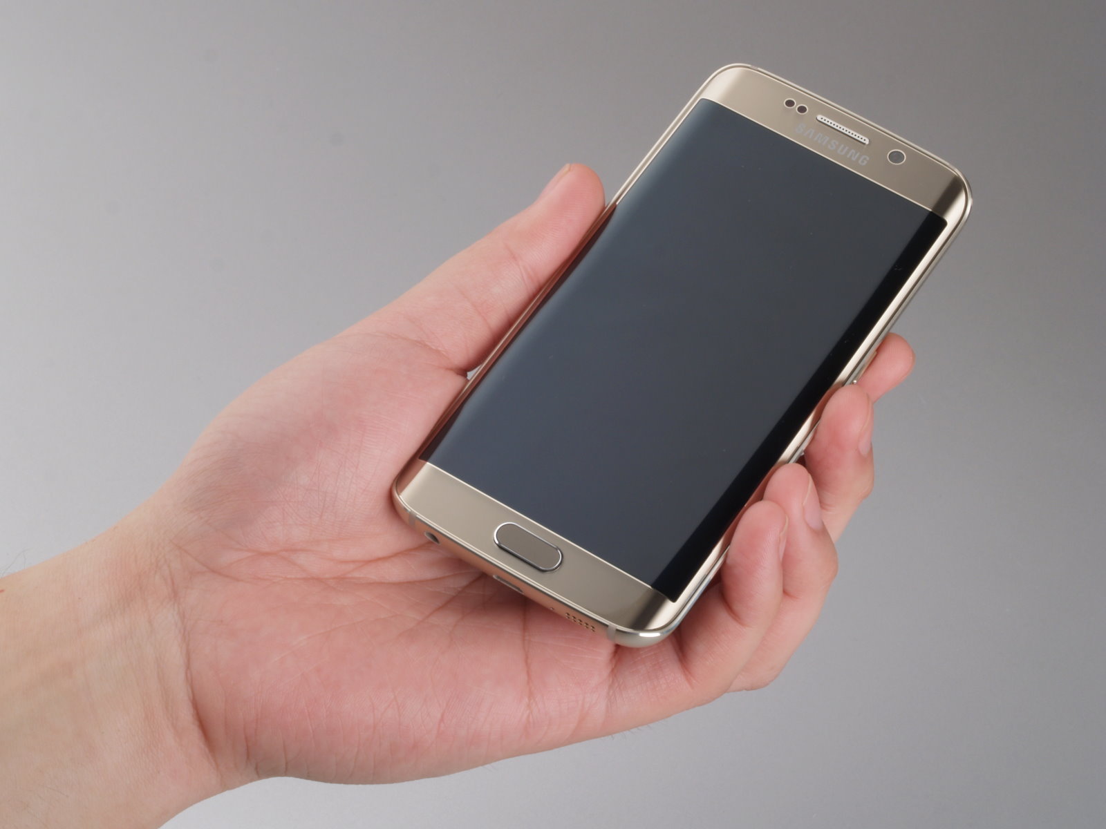 首款曲面屏手机 Galaxy三星S6 Edge热销-搜狐数码
